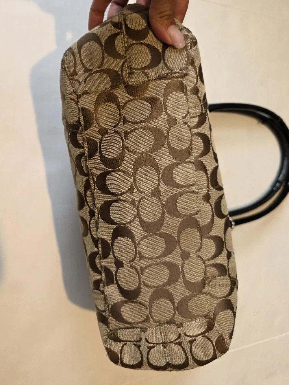 Coach Signature Canvas Tote Bag in Khaki/Chocolate/Black. Used Gread Condition.